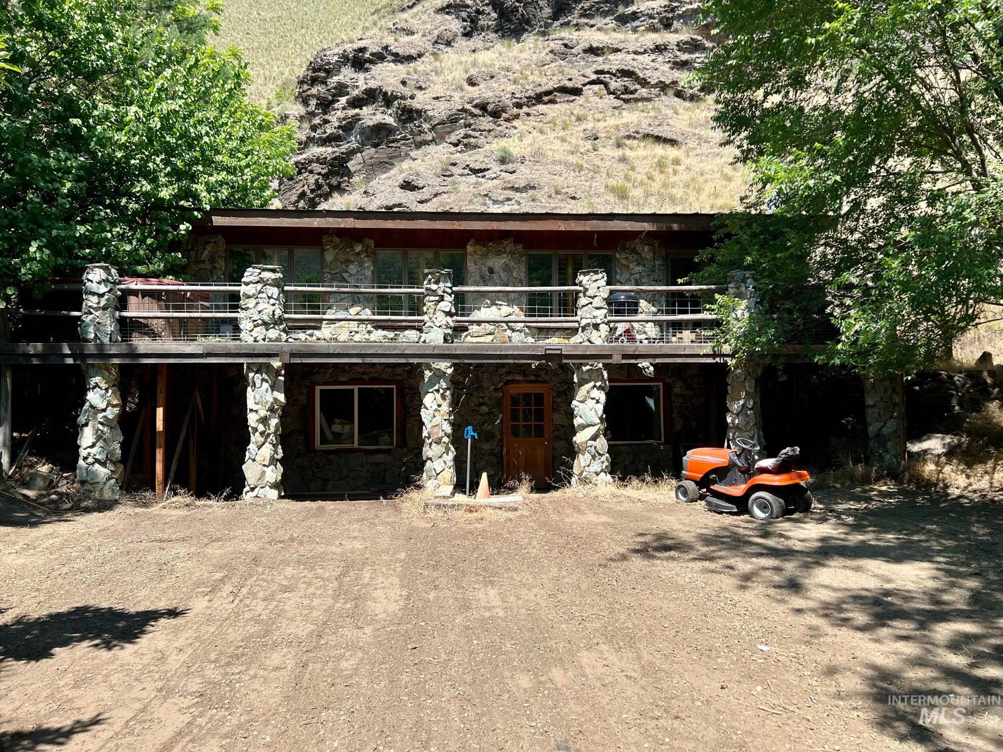543 N Main St  