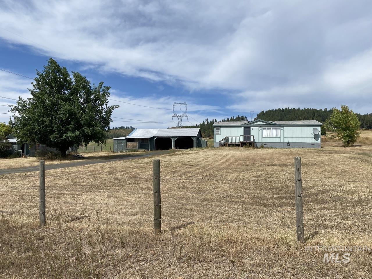 2104 Park RD