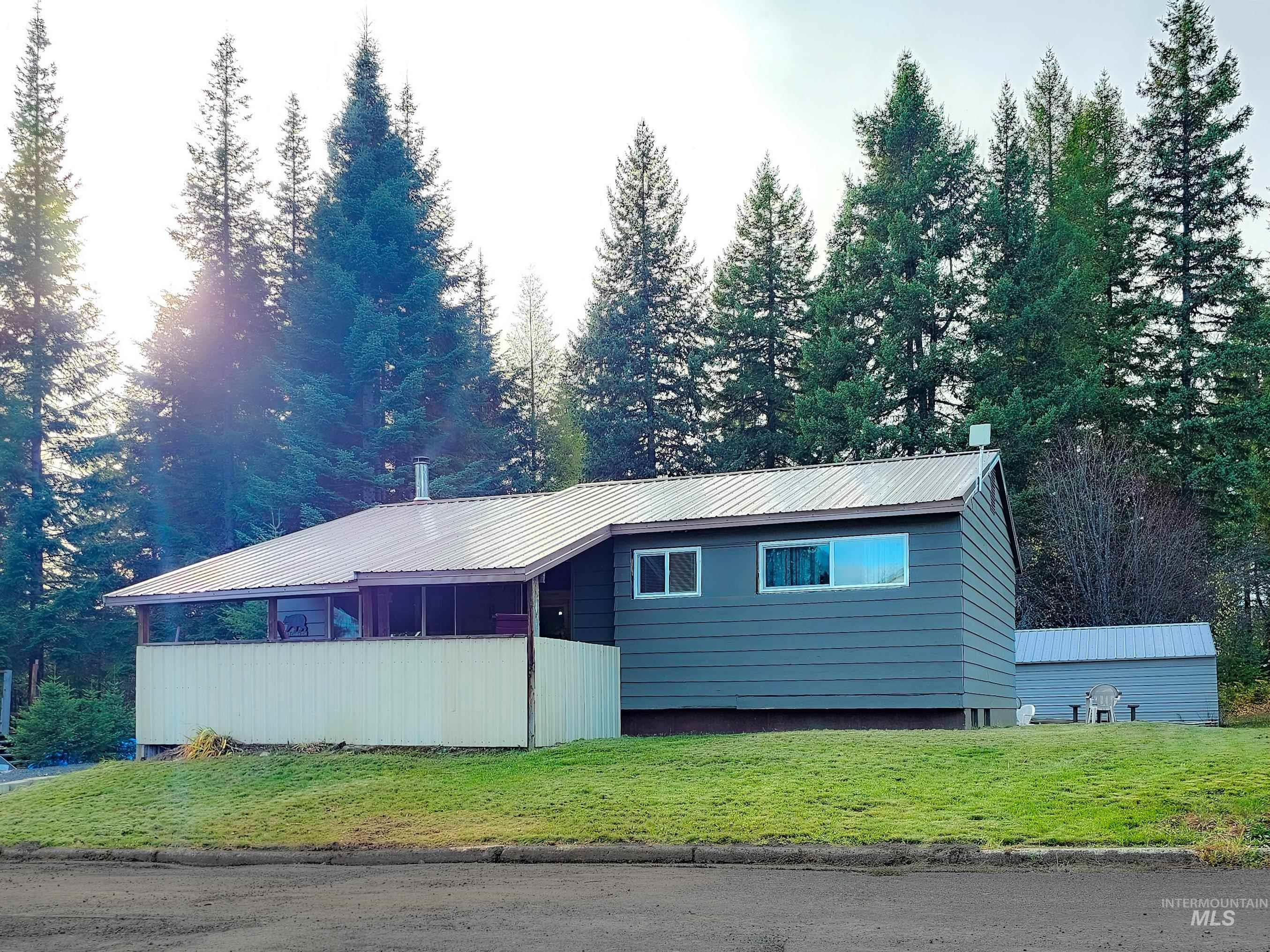 433 Cedar Dr  