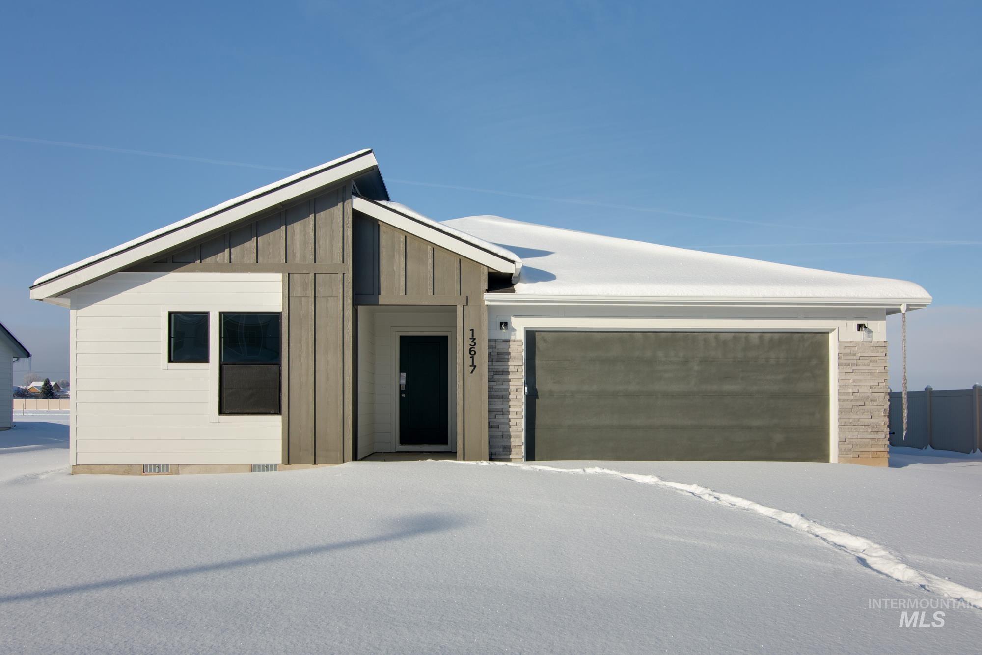 13617 S Woodwind Ave