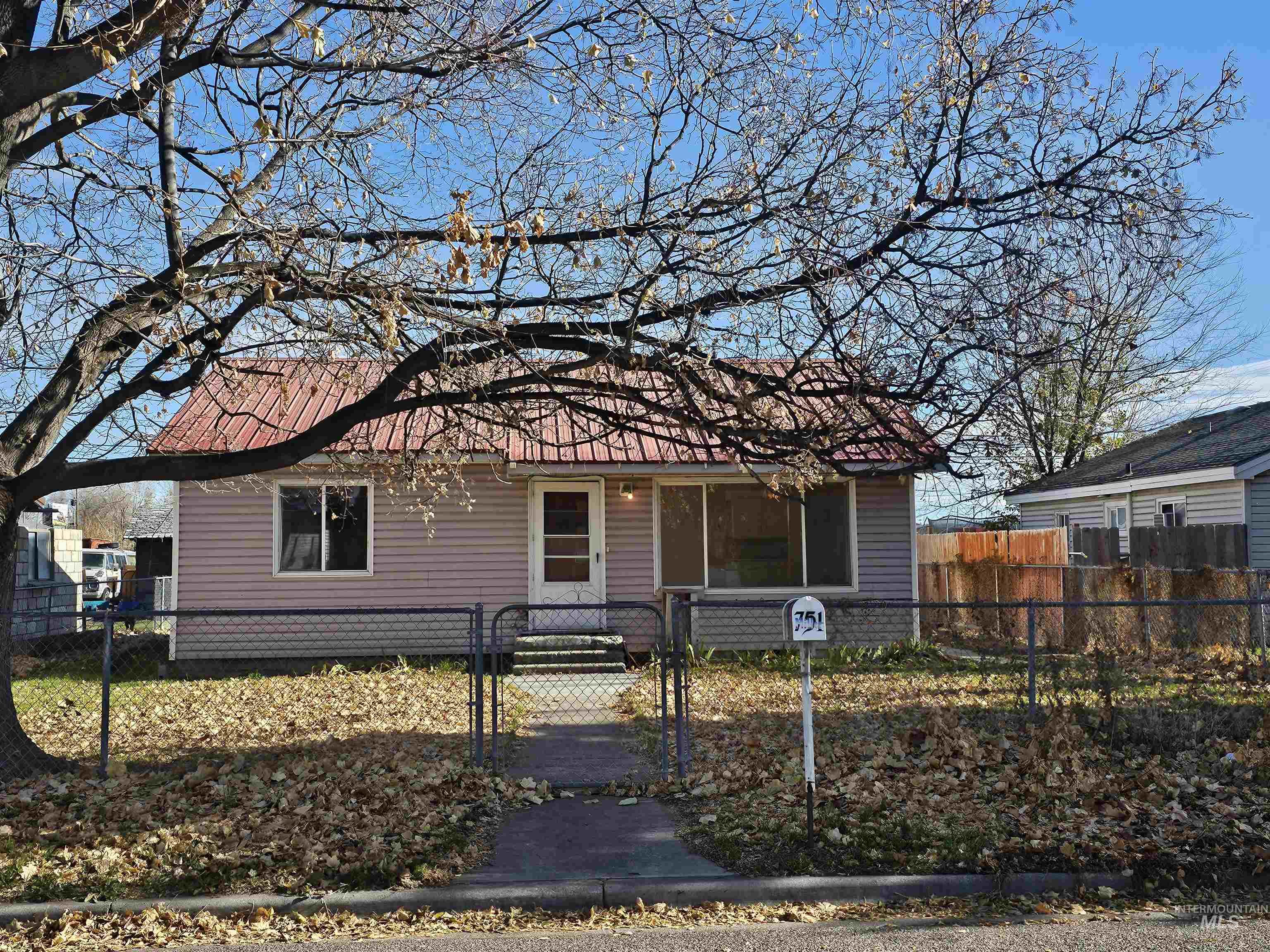 751 Miller Ave