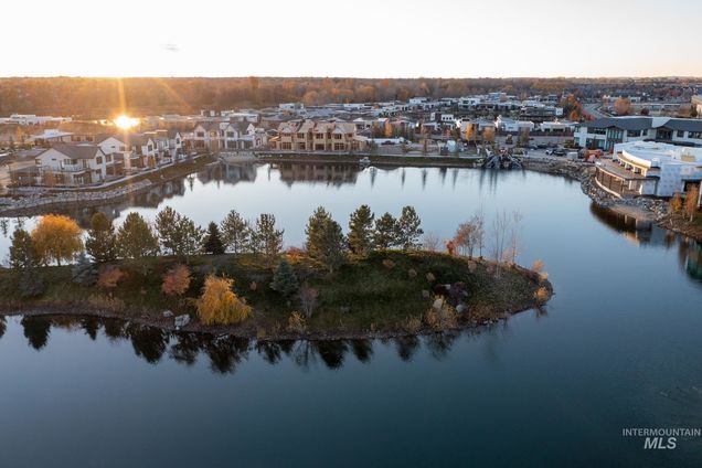1248 S Sunset Cove Ln Eagle, ID Townhouse Sold - Photo 1 of 19. Opens carousel modal