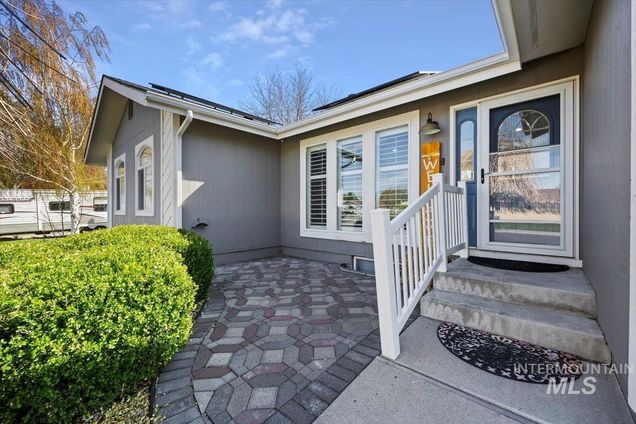 742 Carriage Ln Twin Falls, ID House Sold - Photo 1 of 39. Opens carousel modal