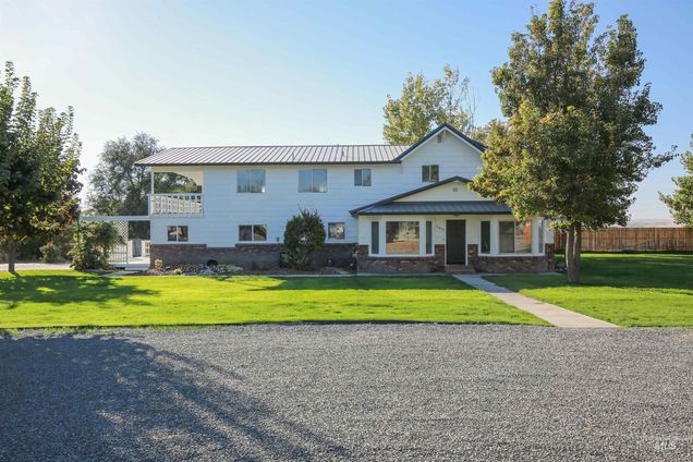 1817 Laurel Drive