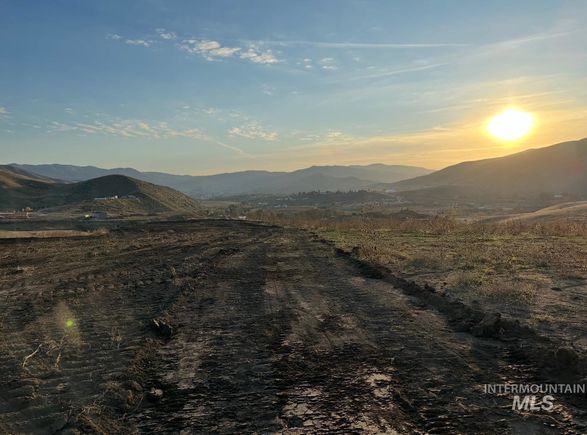 Tbd Margaret's Way Horseshoe Bend, ID Plot of land Active - Photo 1 of 11. Opens carousel modal