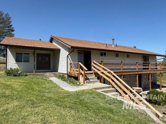 2891 E Murphy Springs Rd