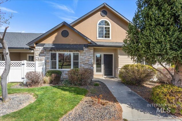 6712 W Rosecrest St Boise, ID Townhouse Sold - Photo 1 of 35. Opens carousel modal