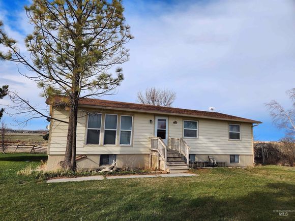 499 N 150 E Shoshone, ID House Sold - Photo 1 of 12. Opens carousel modal