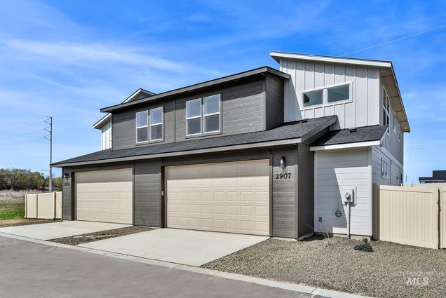 2907 Dale Lane Caldwell, ID Townhouse Sold - Photo 1 of 33. Opens carousel modal
