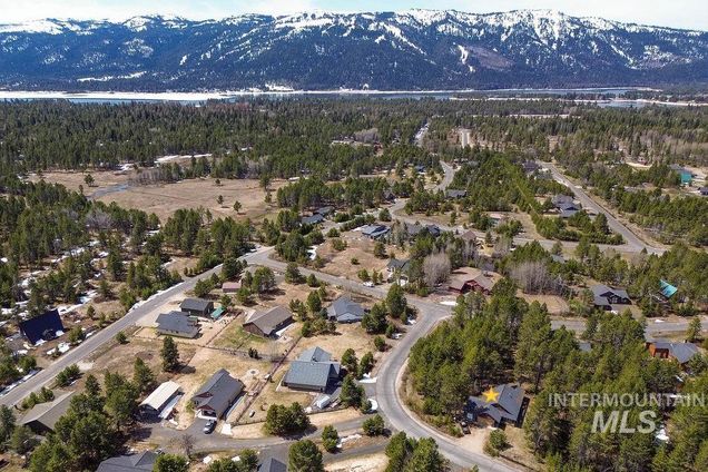 37 White Fir Loop Donnelly, ID House Sold - Photo 1 of 37. Opens carousel modal