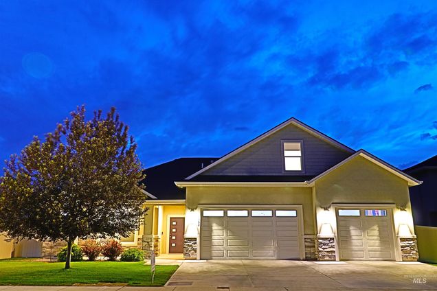 1983 Prospector Way Twin Falls, ID House Active - Photo 1 of 21. Opens carousel modal