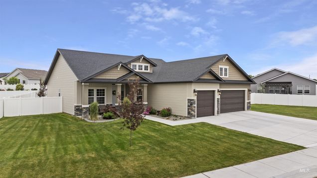 1010 Blueridge Dr