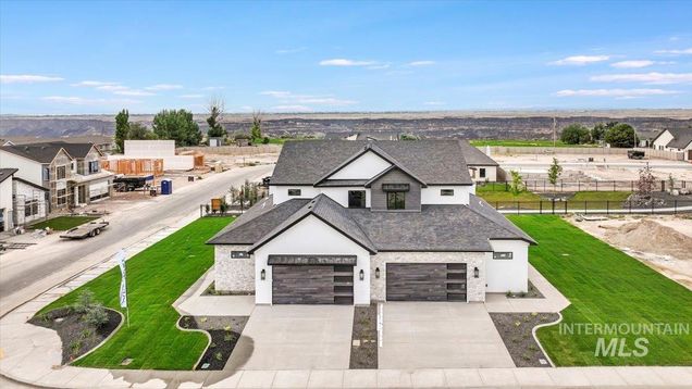 537 Canyon Mist Dr