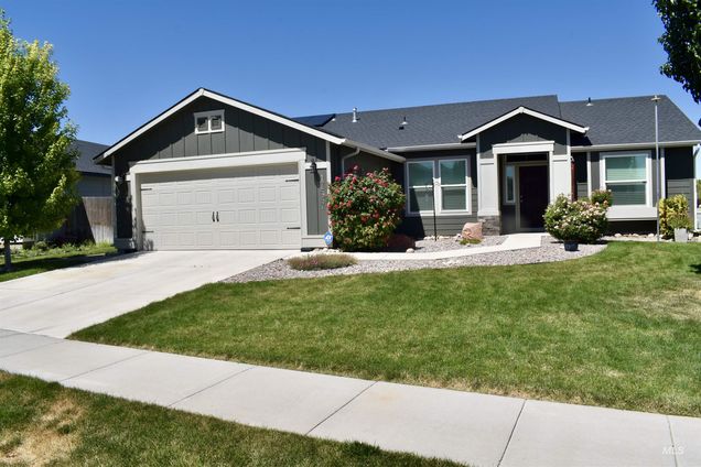17547 N Bartee Way Nampa, ID House Active - Photo 1 of 17. Opens carousel modal