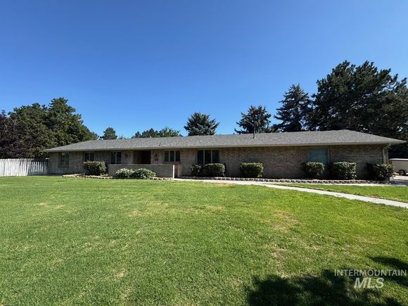 2334 Autumn Way