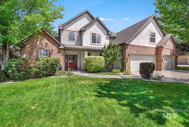 2741 Suncrest Circle