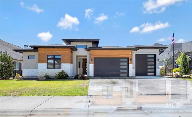 6345 Chateau Ct.