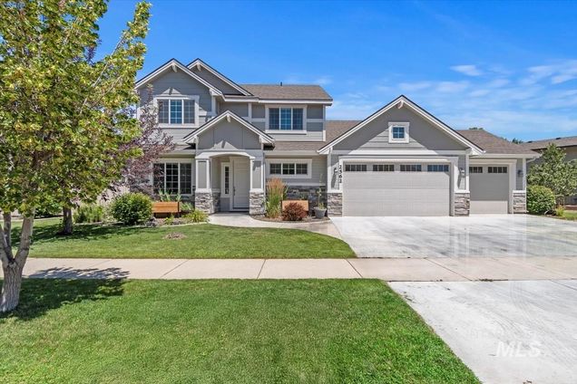2562 E Taormina Dr Meridian, ID House Active - Photo 1 of 40. Opens carousel modal