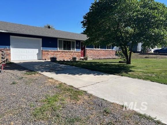405 Live Oak Avenue