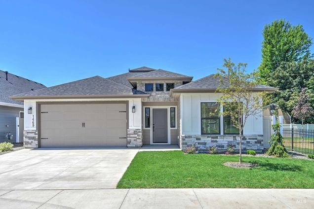 1469 N Parkshire Way