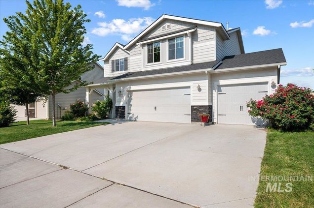 4877 S Pinto Ave Boise, ID House Active - Photo 1 of 33. Opens carousel modal