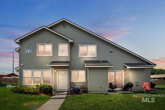 2225 S Lexis Ln Nampa, ID Multifamily Active - Photo 1 of 13. Opens carousel modal