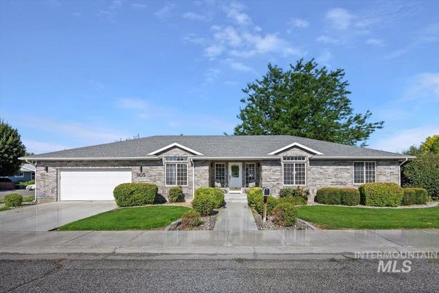 1105 Utah Street Gooding, ID House Active - Photo 1 of 37. Opens carousel modal