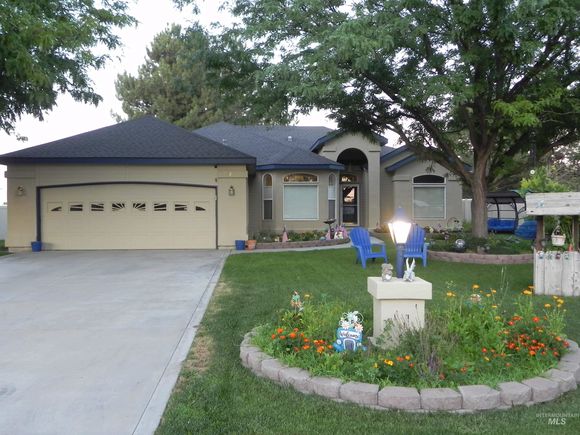421 Morning Sun Dr Nampa, ID House Active - Photo 1 of 25. Opens carousel modal