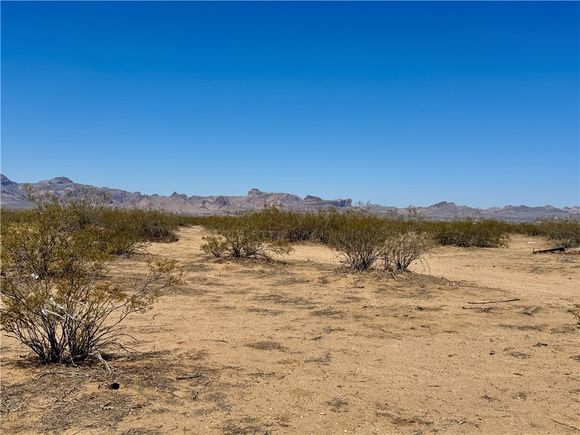 010e Mobile Golden Valley, AZ Plot of land Active - Photo 1 of 5. Opens carousel modal