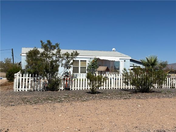 1097 S Concho Road Golden Valley, AZ House Active - Photo 1 of 25. Opens carousel modal