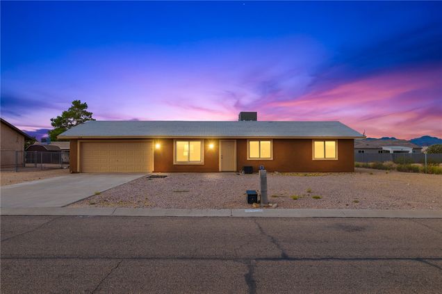 6614 W Brook Drive Golden Valley, AZ House Active - Photo 1 of 49. Opens carousel modal