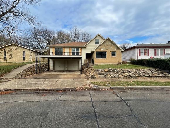 129 E Vilbig Street Irving, TX House Sold - Photo 1 of 1. Opens carousel modal