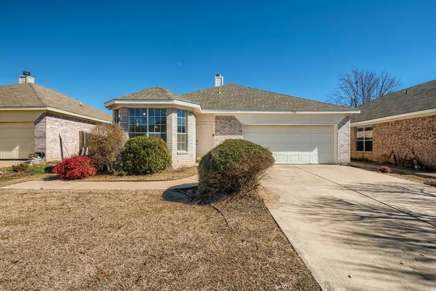 7116 Park Creek Circle W Fort Worth, TX House Sold - Photo 1 of 1. Opens carousel modal