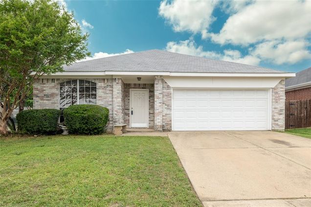 7101 E Park Creek Circle Fort Worth, TX House Sold - Photo 1 of 1. Opens carousel modal