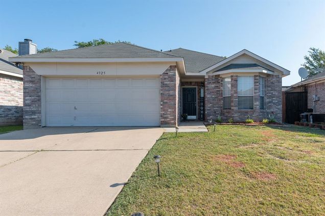 4325 Park Creek Circle N Fort Worth, TX House Sold - Photo 1 of 1. Opens carousel modal