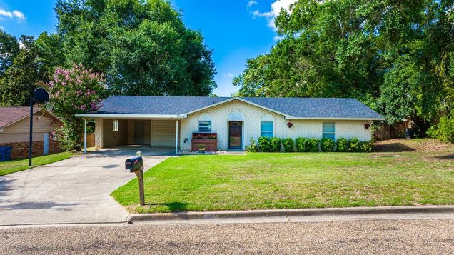 404 Hickory Street Mount Pleasant, TX House Sold - Photo 1 of 1. Opens carousel modal