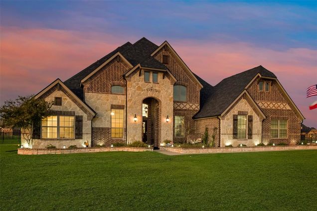 453 Silver Spur Trail Rockwall, TX House Sold - Photo 1 of 1. Opens carousel modal
