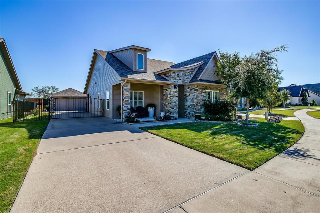 221 Tinker Trl, Burleson, TX 76028 Estately 🧡 MLS 20467938