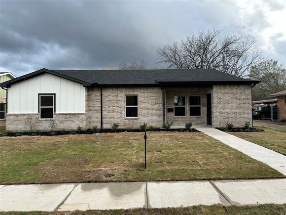 810 Alamo Lane Garland, TX House Active - Photo 1 of 31. Opens carousel modal