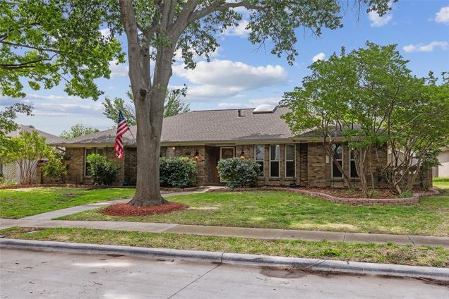 3000 Sewanee Drive Plano, TX House Active - Photo 1 of 24. Opens carousel modal