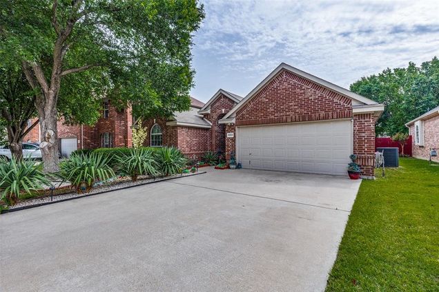 5004 Marineway Drive Fort Worth, TX House Active - Photo 1 of 35. Opens carousel modal