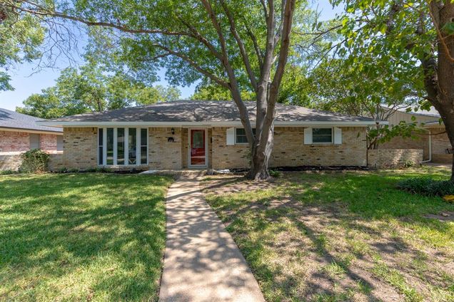 1722 Esquire Place Grand Prairie, TX House Sold - Photo 1 of 1. Opens carousel modal