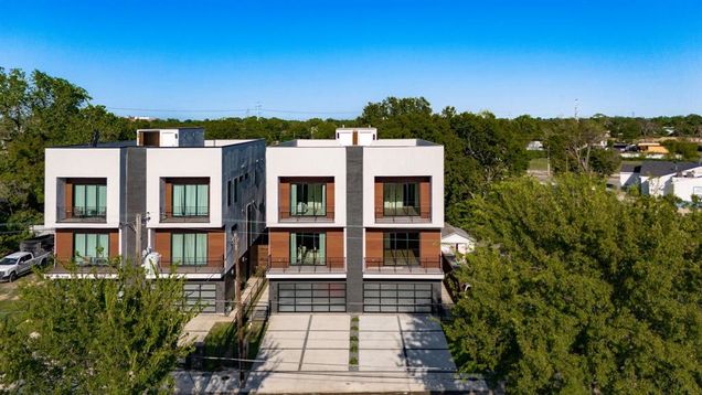 410 Avenue L Dallas, TX Multifamily Sold - Photo 1 of 1. Opens carousel modal