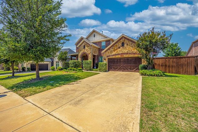 6719 Sunshade Lane