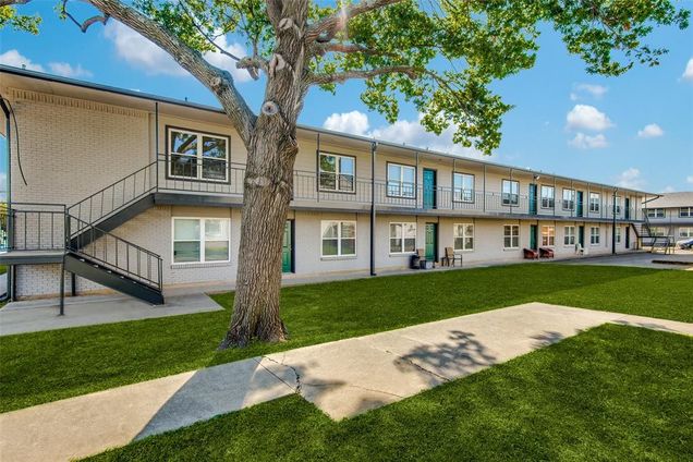 2211 W Hickory Street Unit A1R Denton, TX Apartment Active - Photo 1 of 14. Opens carousel modal