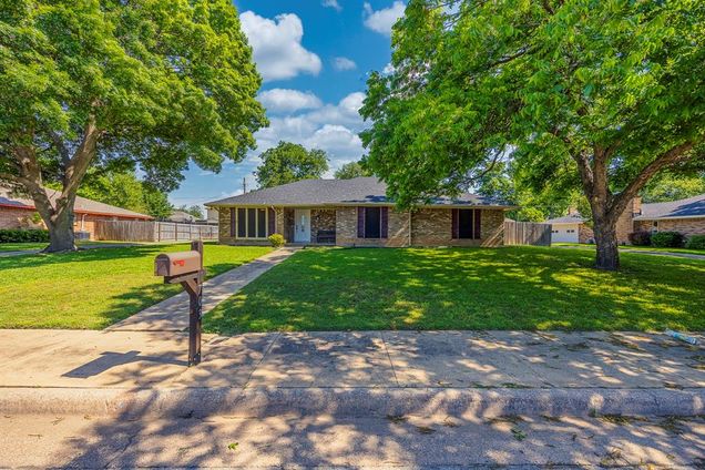 703 Athenia Way Duncanville, TX House Active - Photo 1 of 29. Opens carousel modal