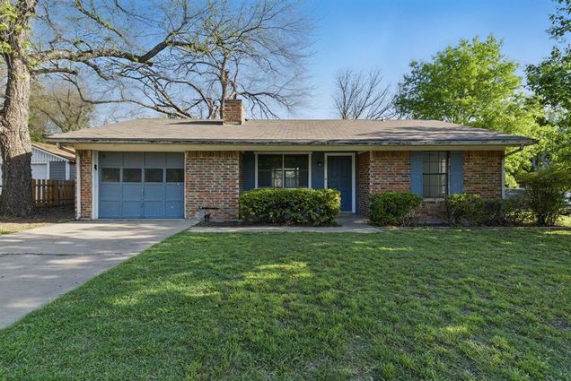 425 Eureka Street Weatherford, TX House Sold - Photo 1 of 1. Opens carousel modal