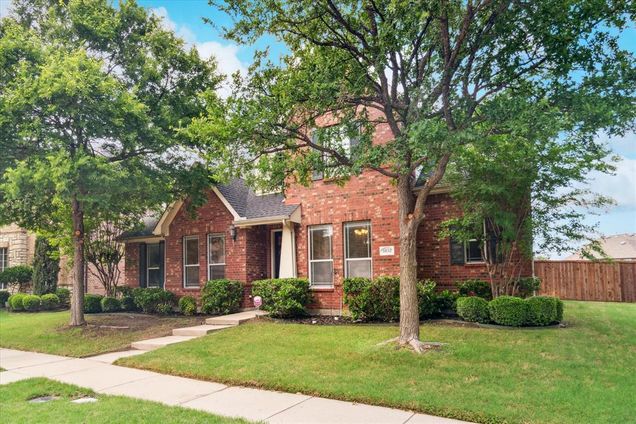 3852 Banner Drive