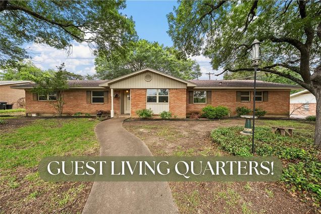 600 Wooded Crest Woodway, TX House Active - Photo 1 of 25. Opens carousel modal