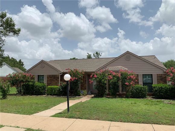 262 Barclay Avenue Coppell, TX House Active - Photo 1 of 15. Opens carousel modal